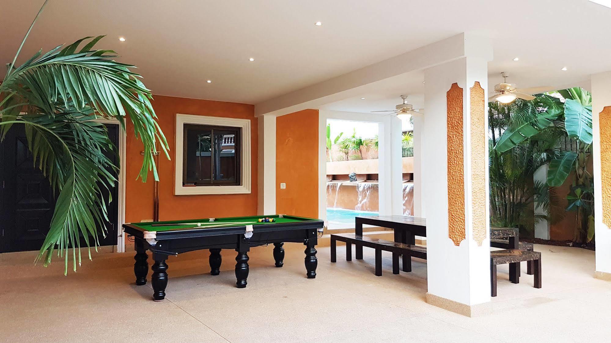 Hideland - The Luxury Tropical Villa パッタヤー エクステリア 写真