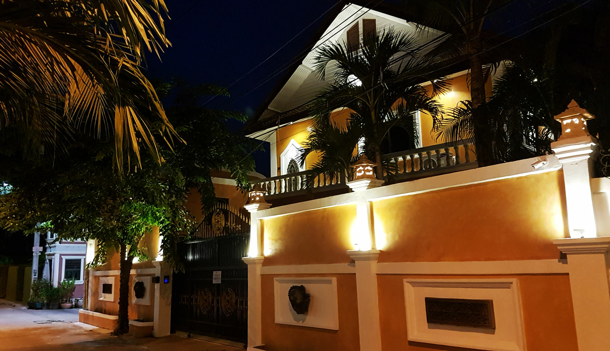 Hideland - The Luxury Tropical Villa パッタヤー エクステリア 写真