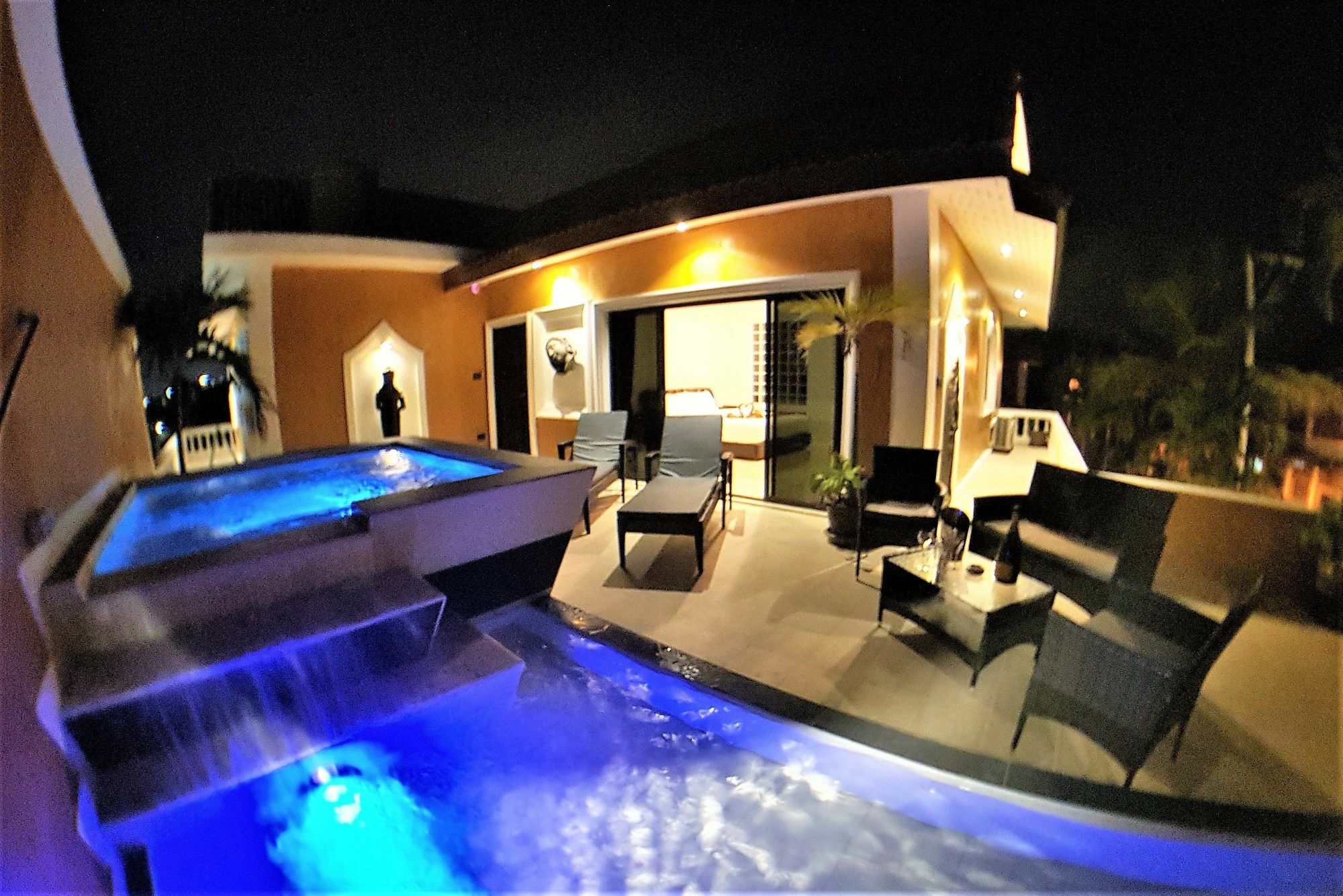 Hideland - The Luxury Tropical Villa パッタヤー エクステリア 写真